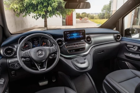Miniaturansicht von Mercedes-Benz EQV 300 Lang Business Solution Innere