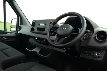 Miniaturansicht von Mercedes-Benz ESprinter GB L2 Innere
