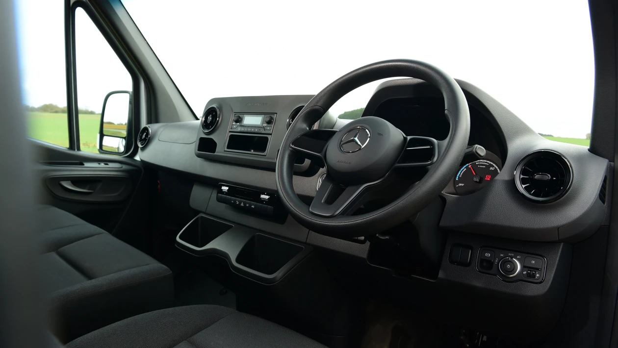 Mercedes-Benz ESprinter GB L2 Innere