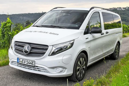 Miniaturansicht von Mercedes-Benz EVito Extra Lang Vorderansicht