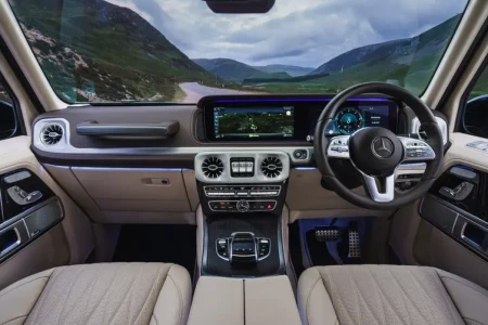 Náhľad Mercedes-Benz G 400 D Interiér