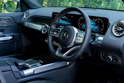 Miniaturansicht von Mercedes-Benz GLB 180 D Business Solution AMG Innere