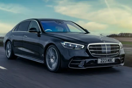 Miniaturansicht von Mercedes-Benz S 500 4MATIC Vorderansicht