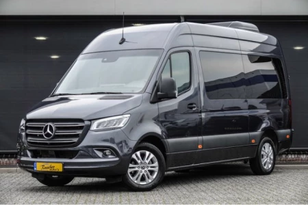 Miniaturansicht von Mercedes-Benz Sprinter Tourer L3 311 CDI RWD Vorderansicht