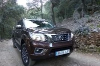 Miniaturansicht von Nissan NP300 Navara Double Cab 2.3 DCi 190 N-Guard Vorderansicht