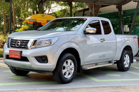 Miniaturansicht von Nissan NP300 Navara King Cab 2.3 DCi 160 Acenta Vorderansicht