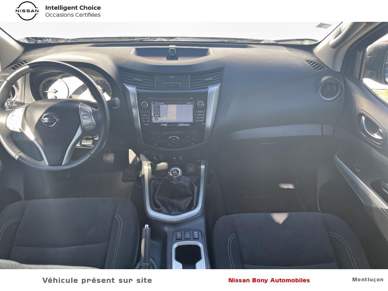 Nissan NP300 Navara King Cab 2.3 DCi 160 Acenta Innere