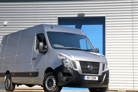Miniaturansicht von Nissan NV400 L1H1 3300 2.3 DCi 110 Acenta Vorderansicht