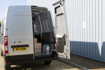 Miniaturansicht von Nissan NV400 L1H1 3300 2.3 DCi 110 Acenta Rückansicht