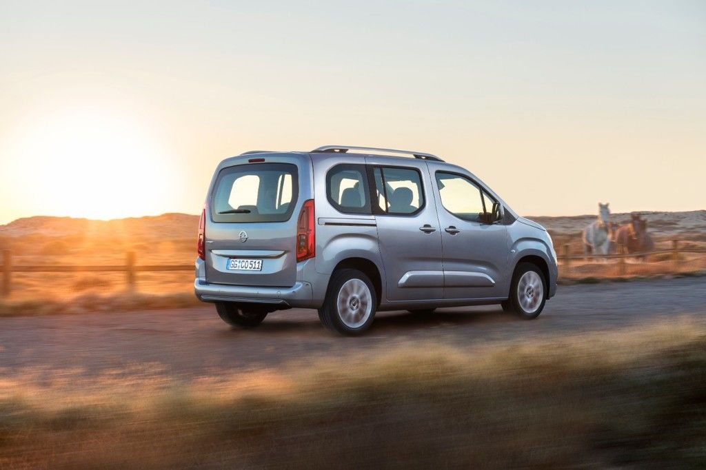 Opel Combo L2H1 1.5 Diesel 102hp Edition Rückansicht