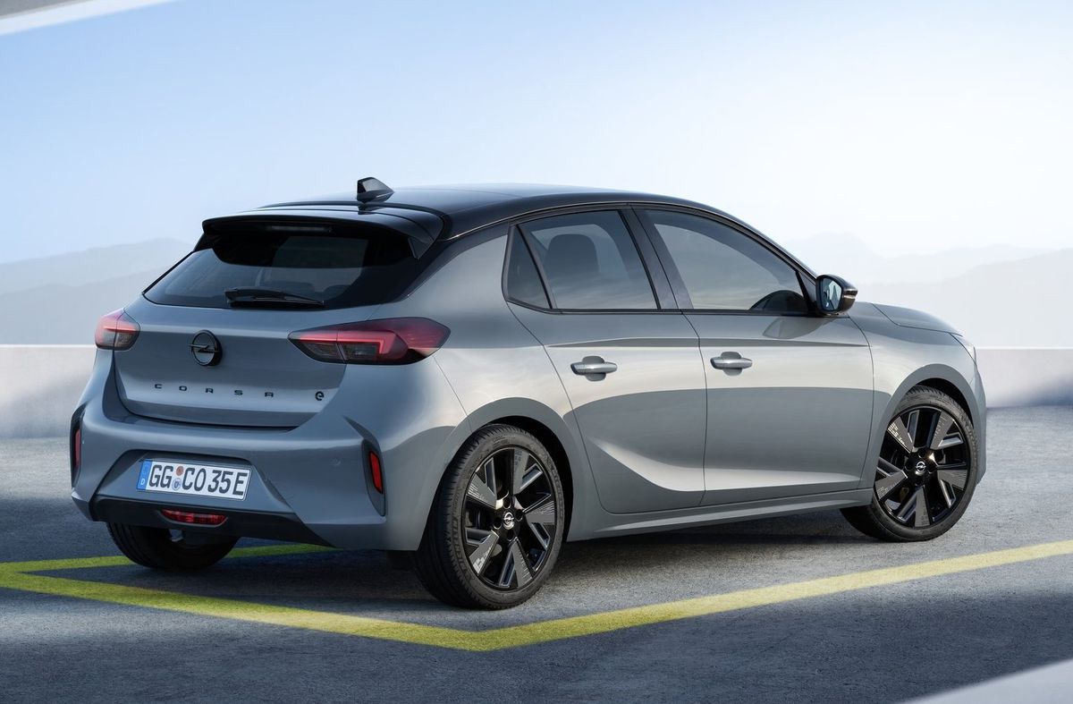 Opel Corsa 1.2 Turbo 100hp Ultimate Rückansicht