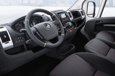 Miniaturansicht von Opel Movano L3H2 2.3 Turbo Diesel 135 Innere