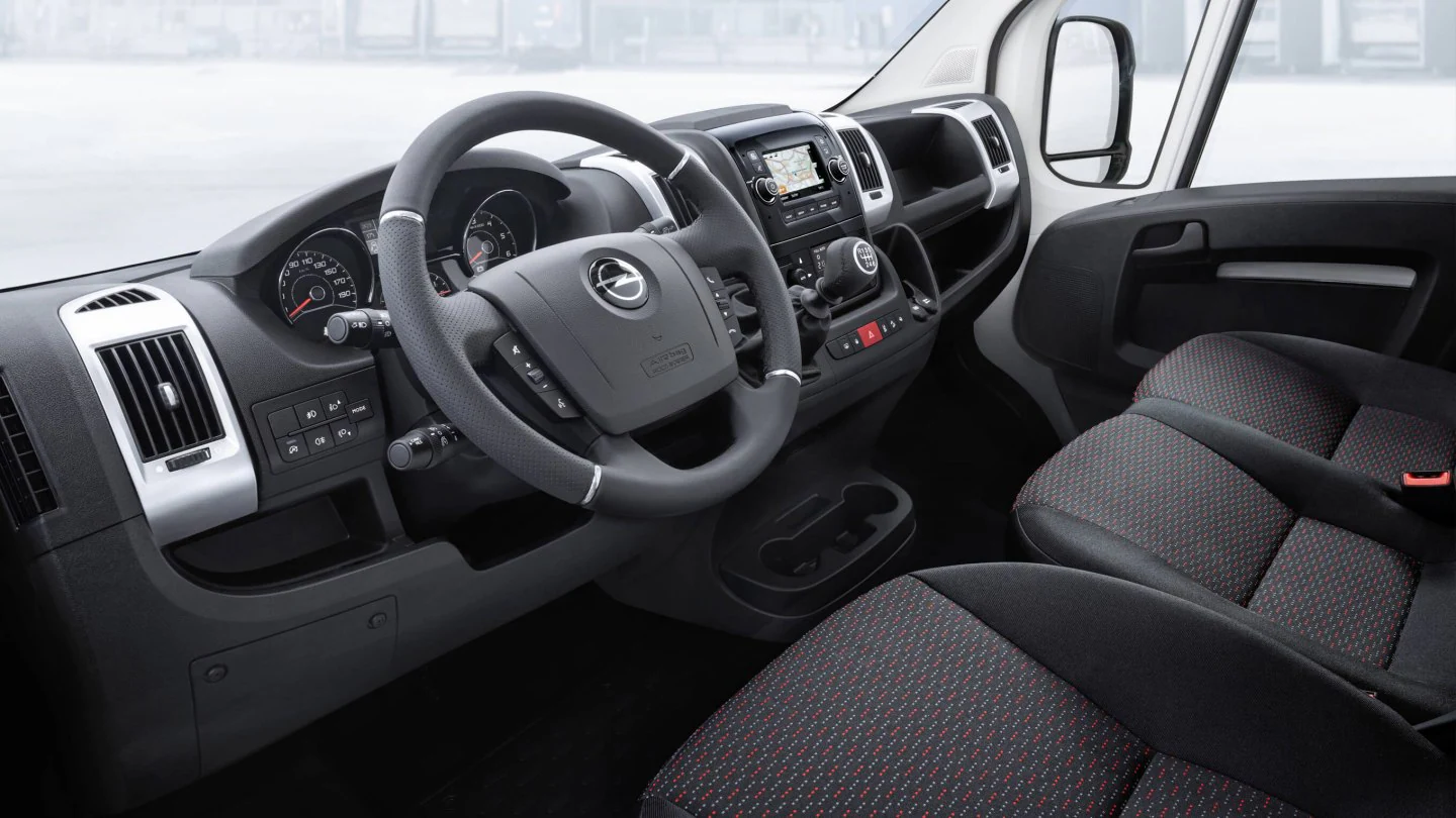 Opel Movano L3H2 2.3 Turbo Diesel 135 Innere