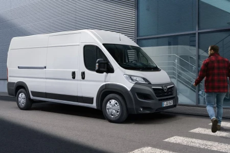 Miniaturansicht von Opel Movano L3H2 2.3 Turbo Diesel 135 Vorderansicht