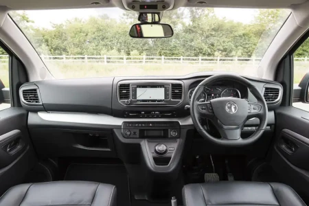 Miniaturansicht von Opel Vivaro L1H1 1.5 Diesel 100hp Selection Innere
