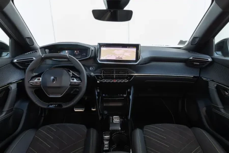 Miniaturansicht von Peugeot 2008 GT-line 1.2 PureTech 130 Innere