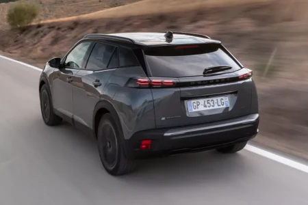 Miniaturansicht von Peugeot 2008 GT-line 1.2 PureTech 130 Rückansicht
