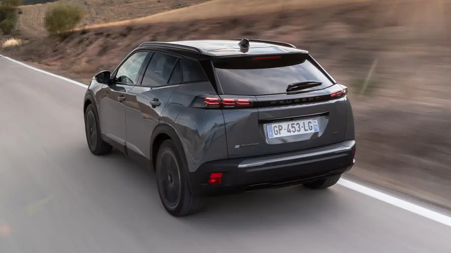 Peugeot 2008 GT-line 1.2 PureTech 130 Rückansicht