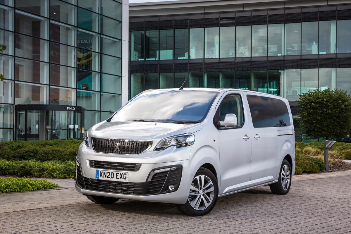 Peugeot E-Traveller Standard 50kWh Business Front