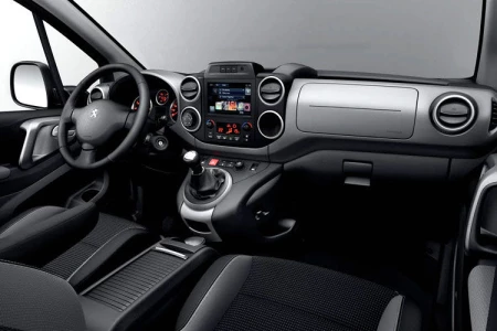 Miniaturansicht von Peugeot Partner Pro 1.5 BlueHDi 100 Innere