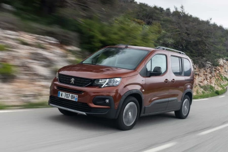 Miniaturansicht von Peugeot Rifter Active 1.5 BlueHDi 130 Vorderansicht