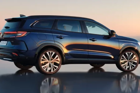 Miniaturansicht von Renault Espace TCe 225 Initiale Paris 7P Rückansicht