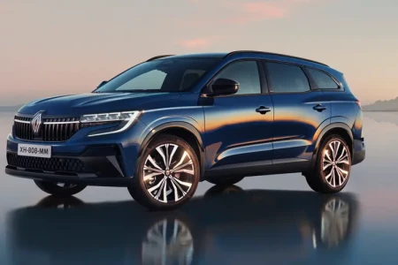 Miniaturansicht von Renault Espace TCe 225 Initiale Paris 7P Vorderansicht