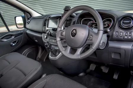 Miniaturansicht von Renault Trafic L1H1 DCi 120 Generique Innere