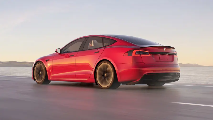 Tesla Model S Long Range Rückansicht