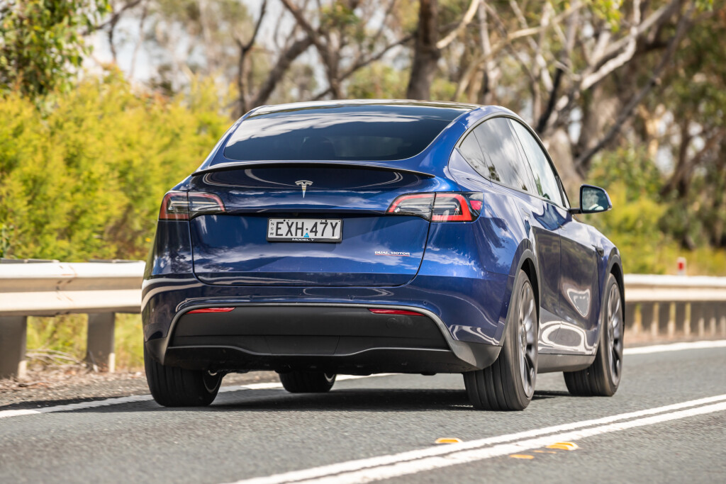 Tesla Model Y Long Range AWD Rückansicht