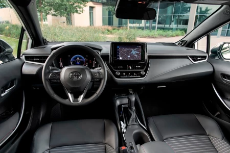Náhľad Toyota Corolla Sedan 1.8 Hybrid GR Sport Interiér