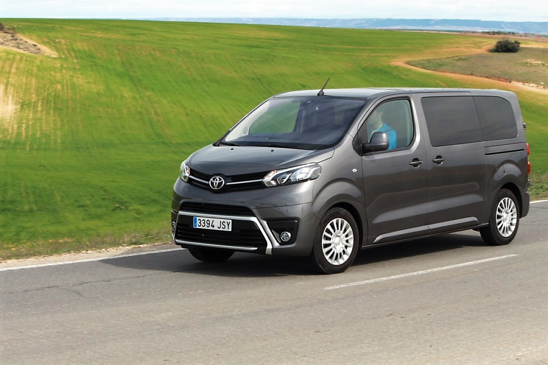 Toyota Proace Shuttle Long 2.0 D-4D 122hp Cool Comfort Vorderansicht