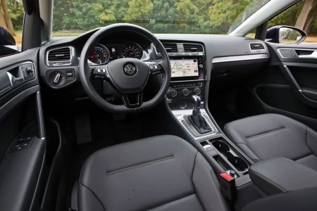 Miniaturansicht von Volkswagen E-Golf E-dition 2020 Innere