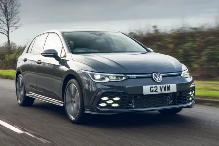 Miniaturansicht von Volkswagen Golf 1.5 ETSI 150hp R-Line Vorderansicht