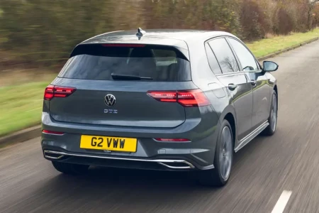 Miniaturansicht von Volkswagen Golf 1.5 ETSI 150hp R-Line Rückansicht