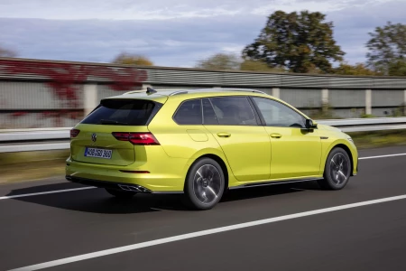 Miniaturansicht von Volkswagen Golf Variant 1.5 TSI 130hp R-Line Rückansicht