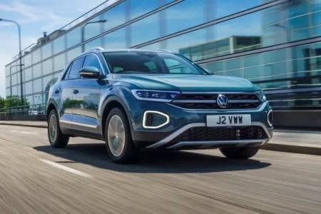 Miniaturansicht von Volkswagen T-Roc 2.0 TSI 4Motion Sport Business R Vorderansicht