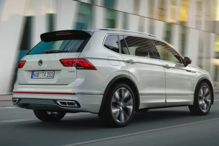 Miniaturansicht von Volkswagen Tiguan Allspace 1.5 TSI 150hp ACT Highline Rückansicht