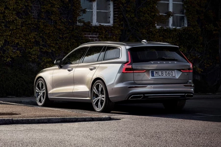 Miniaturansicht von Volvo V60 T8 Recharge AWD Business Pro Rückansicht