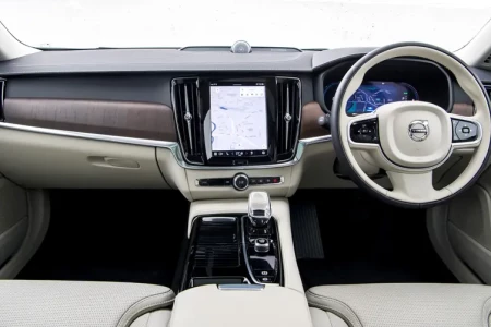 Miniaturansicht von Volvo V90 T6 Recharge AWD Business Pro Innere