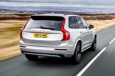 Miniaturansicht von Volvo XC90 T8 Recharge AWD Business Pro Rückansicht